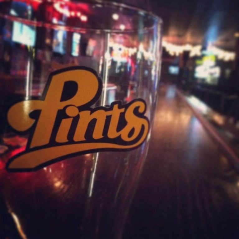 10 Destinations on the Ultimate Iowa City 21st Birthday Bar Crawl ⋆