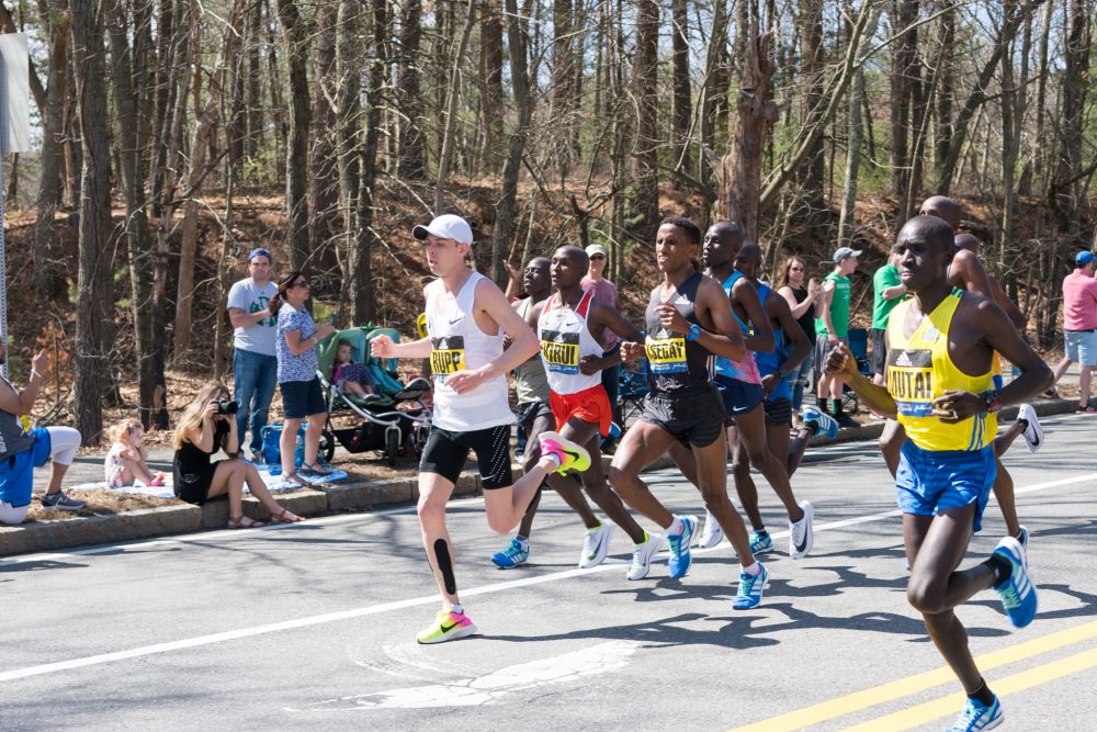 runners in Boston marathon