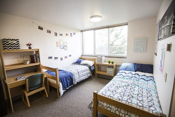 10 Things to Know About Living in a College Dorm ⋆ College Magazine